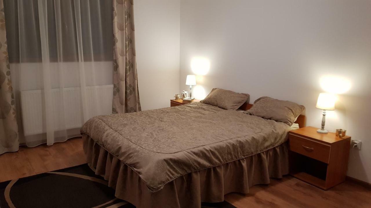 Апартаменты Gloria Apartament Бая-Маре Экстерьер фото